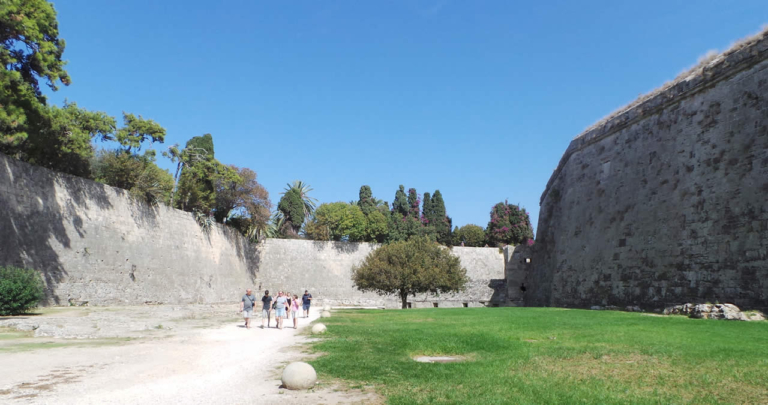 Стена старого города Родос